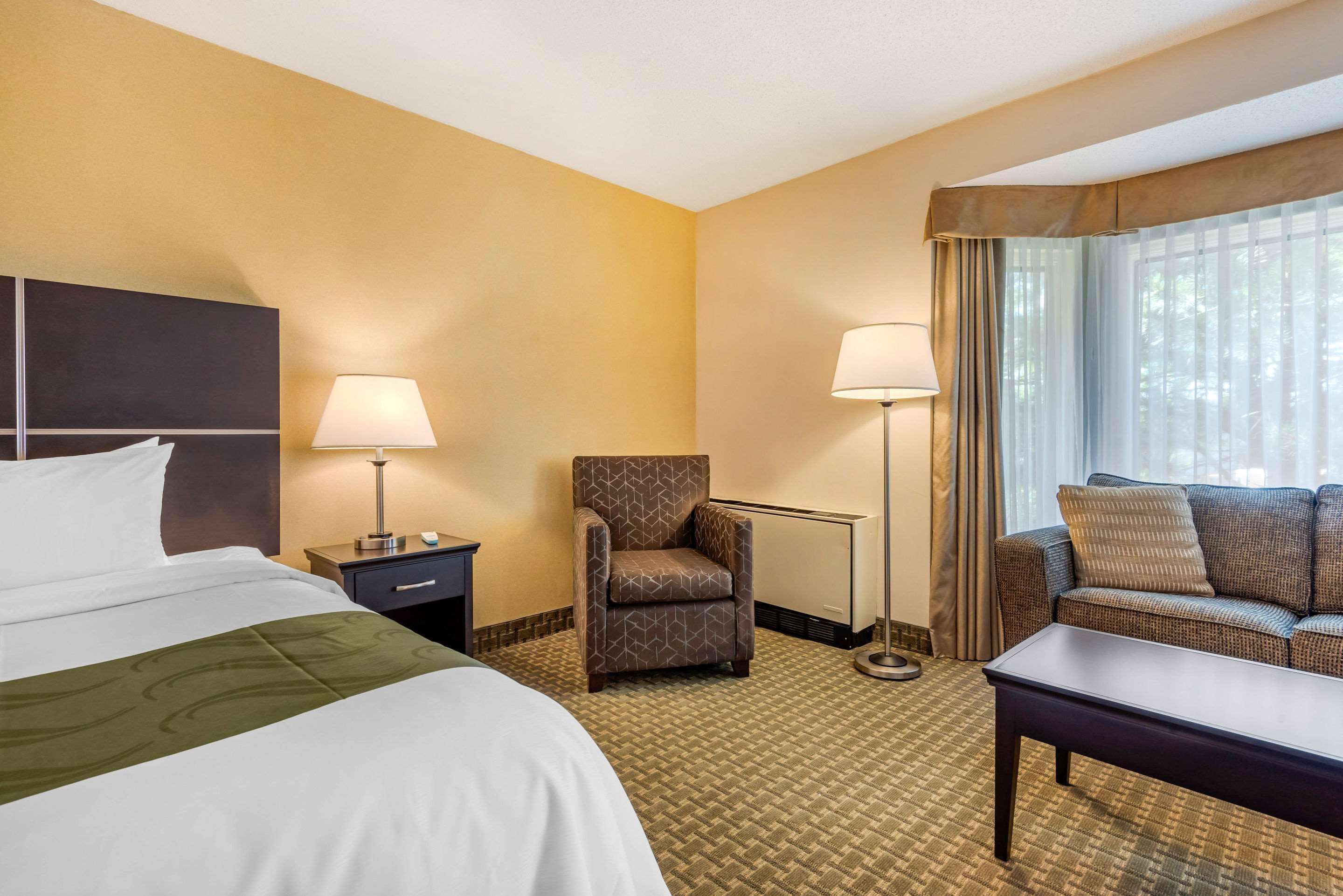 Quality Inn & Suites Brampton Exterior foto