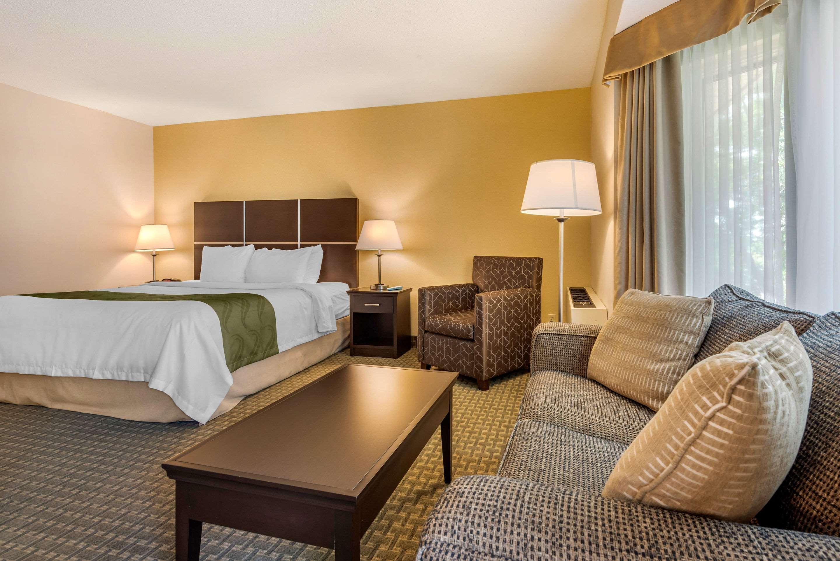 Quality Inn & Suites Brampton Exterior foto