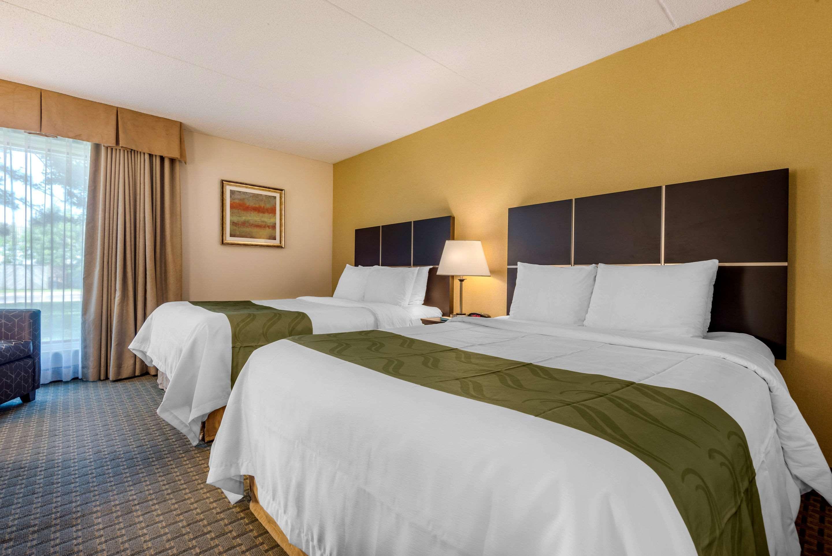 Quality Inn & Suites Brampton Exterior foto