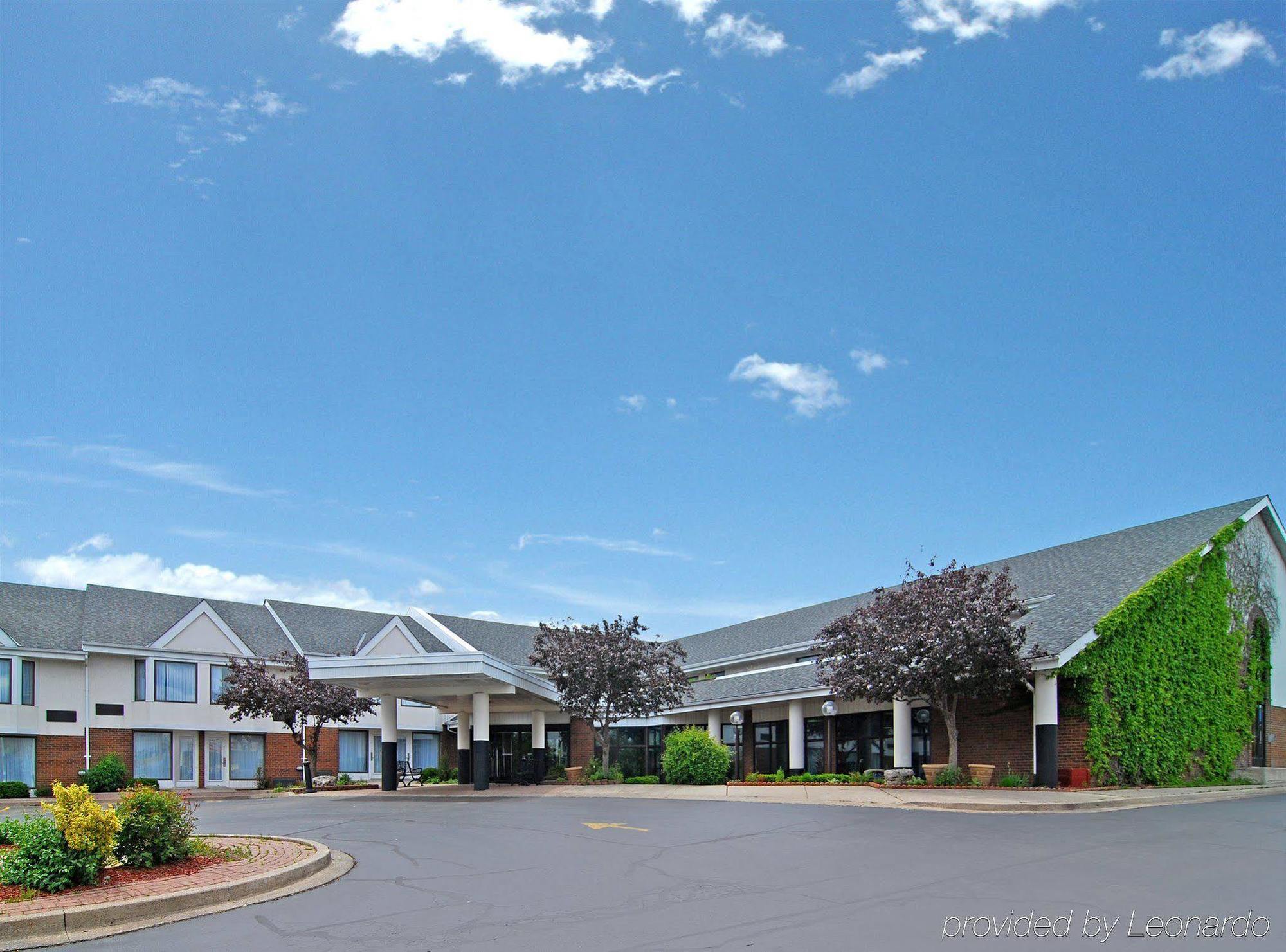 Quality Inn & Suites Brampton Exterior foto
