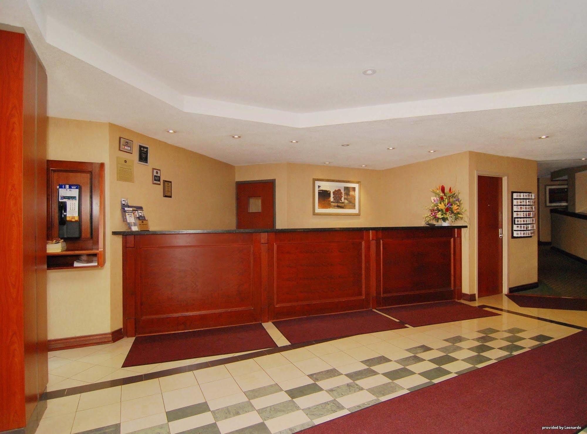 Quality Inn & Suites Brampton Exterior foto