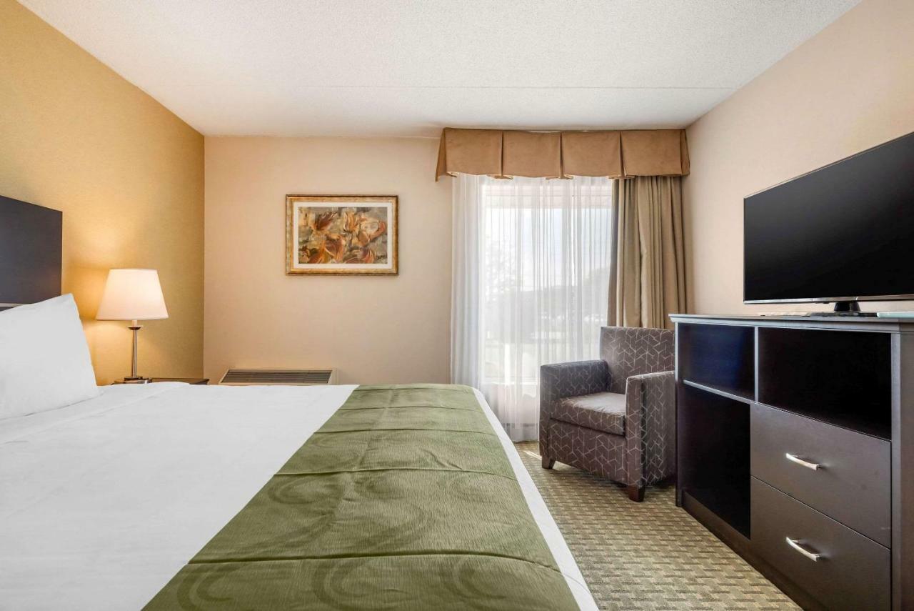 Quality Inn & Suites Brampton Exterior foto